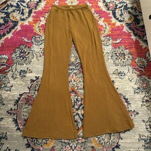 Aerie offline flare sweats , xs , brown/green color